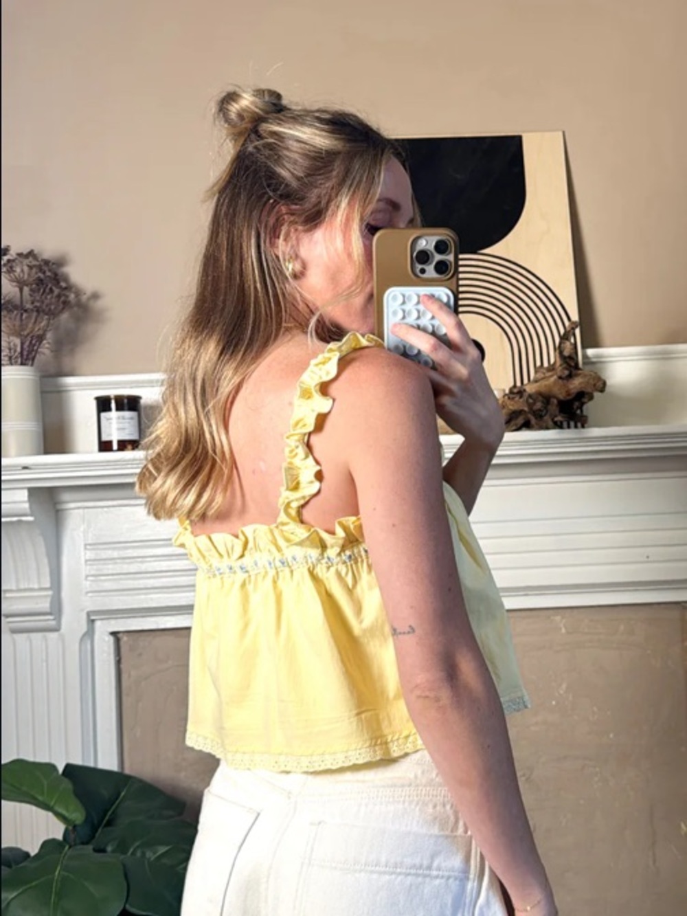 Pretty garbage Yellow Ruffle-Trim top - Picture 2 of 4
